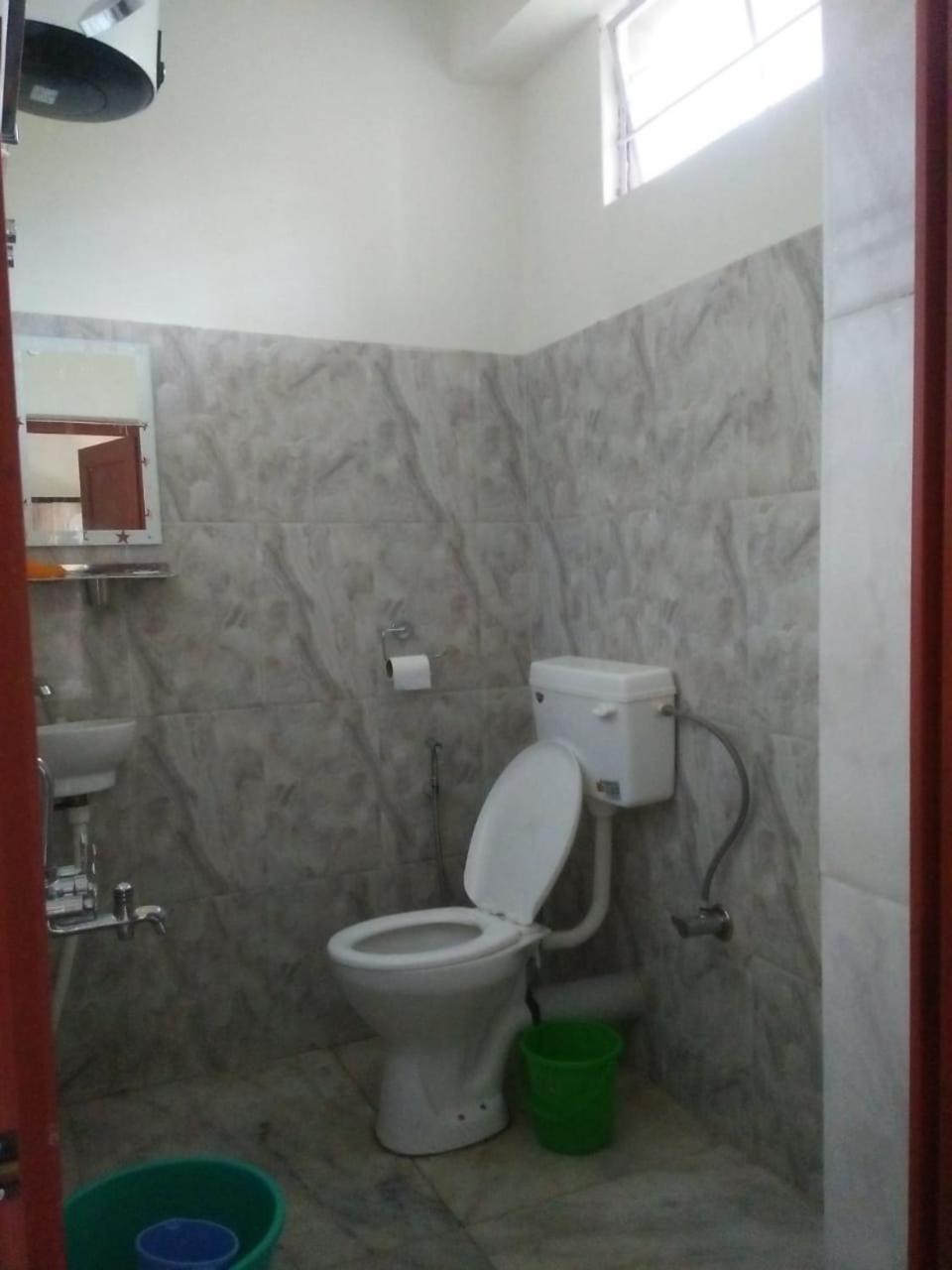 Pine Tree Lodge Shillong Esterno foto